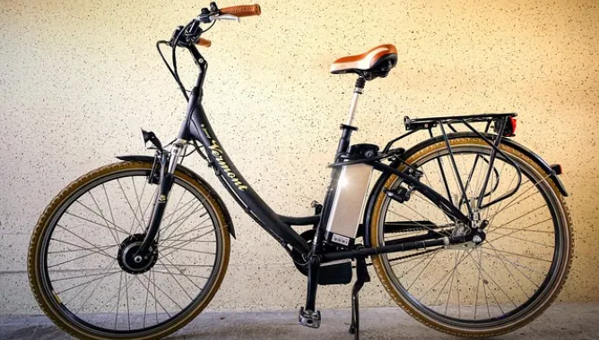 bicycle, bike, to go biking, cycle, move, city bike, bikes, e bike, ladies bike, mobility, recreation, leisure time, electro, compensation, electric, cyclist, e bike, e bike, e bike, e bike, e bike