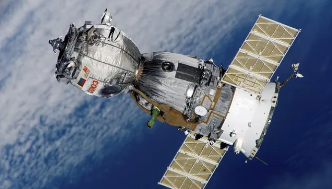 satellite, spacecraft, space, outer space, soyuz, spaceship, space station, orbital station, orbital space station, satellite, satellite, satellite, satellite, satellite, space, spaceship