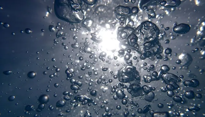 water, bubbles, bubbly, water bubbles, liquid, fresh, clear, transparent, splash, aqua, light, nature, underwater, bubbling