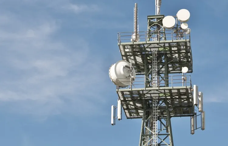 radio masts, phone, telephone poles, mast, blue, telephone pole, communication, reception, antenna, news, heaven, radio technology, radio relay, cellphone mast, cellular network, range, radio antenna, cellular, broadcast tower, transmission, transmission mast, wireless, channel, cellular antenna, antenna mast, telecommunications, radio tower, radio mast, telephone pole, antenna, antenna, antenna, antenna, antenna, telecommunications, telecommunications, telecommunications, radio tower, radio tower